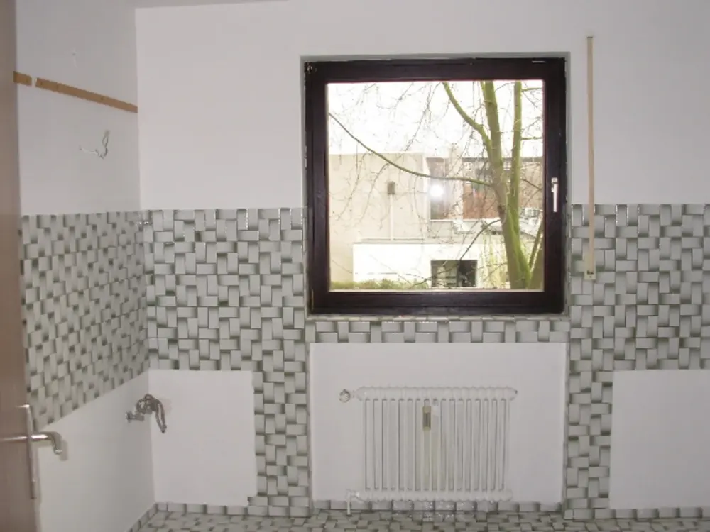 große 2-Zimmer-Wohnung, Kölner-Lindweiler