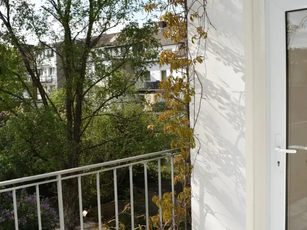 ++ Schöne Wohnung ++ Zentral und mit Blick in einen herrlichen Garten ++