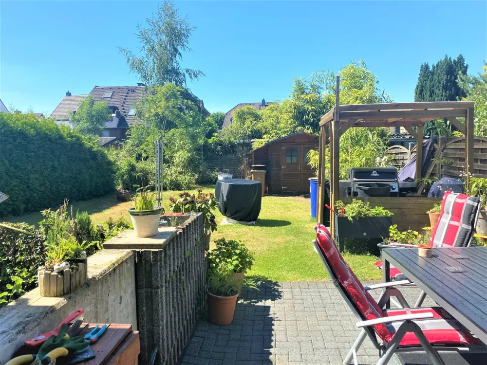 Bright 3-Room Apartment with Terrace and Large Garden (Exclusive Use)