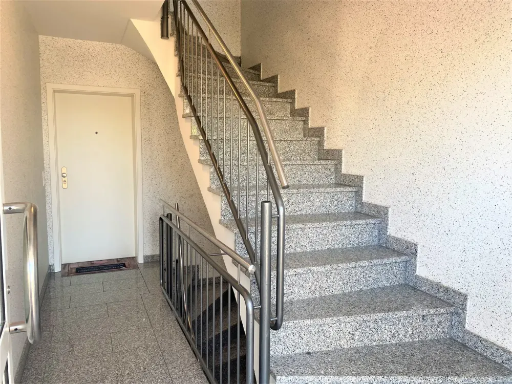 Bright 3-Room Apartment with Terrace and Large Garden (Exclusive Use)