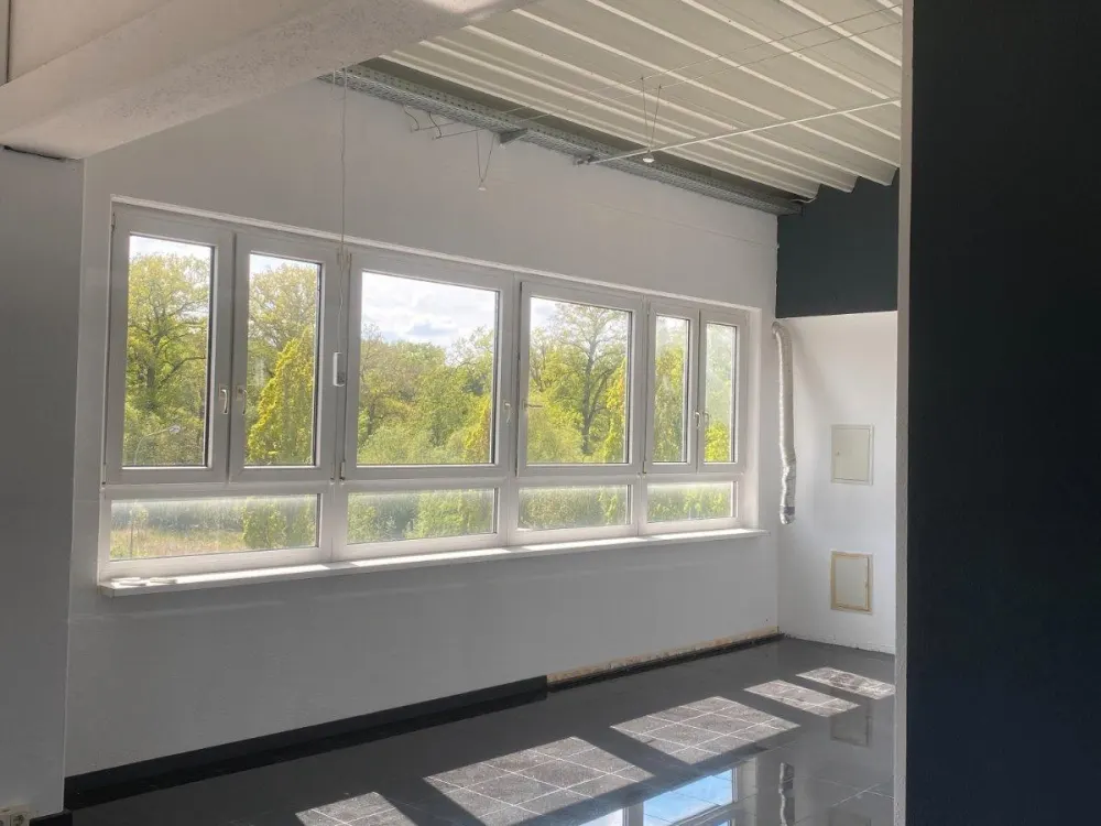 Schönes helles Studio Apartment / Wohnung / Büro Fußbodenheizung
