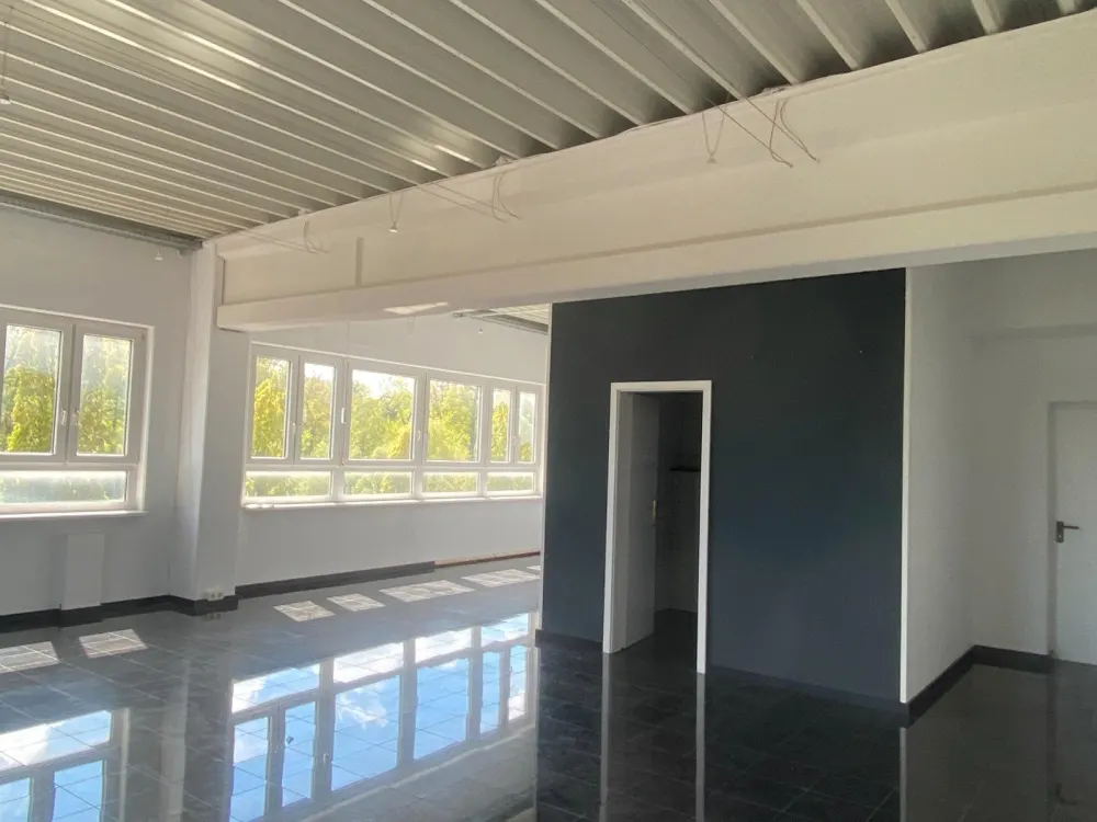 Schönes helles Studio Apartment / Wohnung / Büro Fußbodenheizung