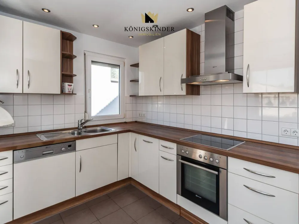 Helle 4-Zimmer-Wohnung mit Balkon