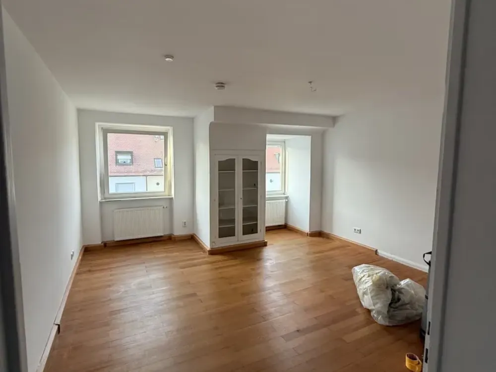 Lebendig wohnen in Nürnberg: 4-Zimmer-Wohnung mit 2 Balkon