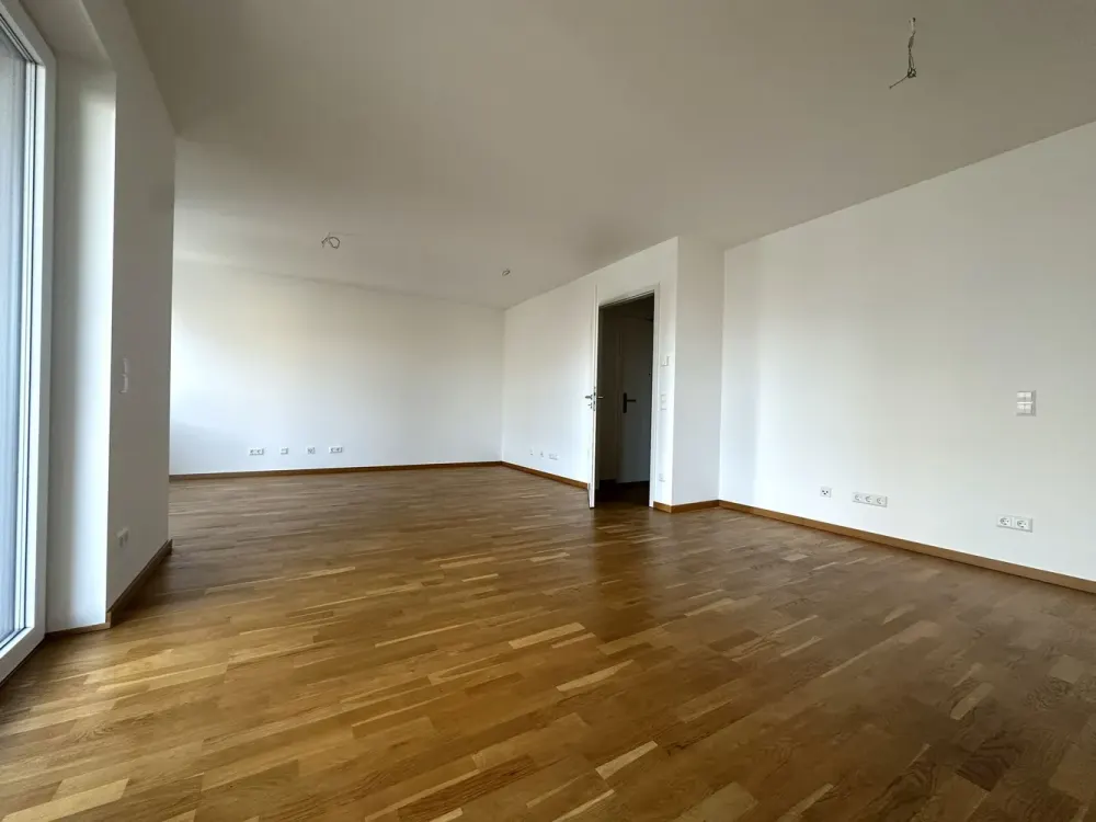 Moderne 5-Zimmer-Wohnung mit Balkon und EBK in Plagwitz