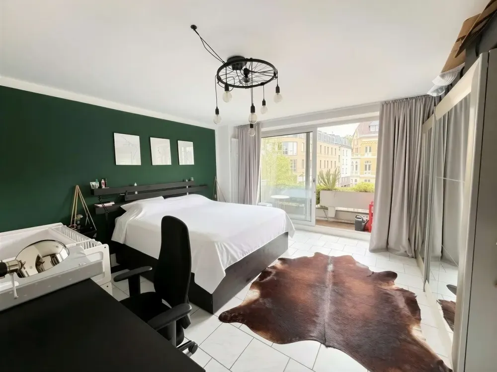 Attraktive 2-Zimmer-Etagenwohnung mit zwei Balkonen in zentraler Kölner Innenstadtlage