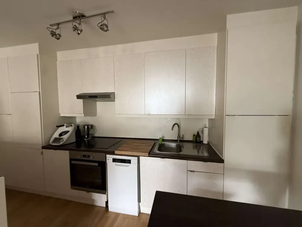 Attraktive 2-Zimmer-Etagenwohnung mit zwei Balkonen in zentraler Kölner Innenstadtlage