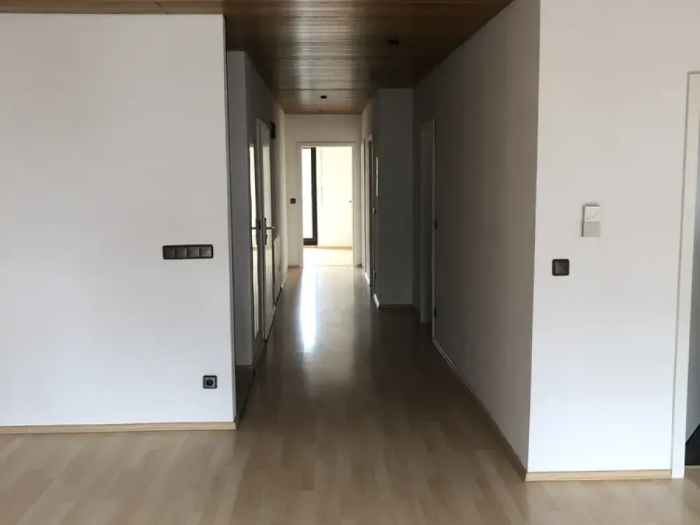 4-Zi.-Wohnung mit Balkon und EBK in Wolfschlugen-Ortsmitte