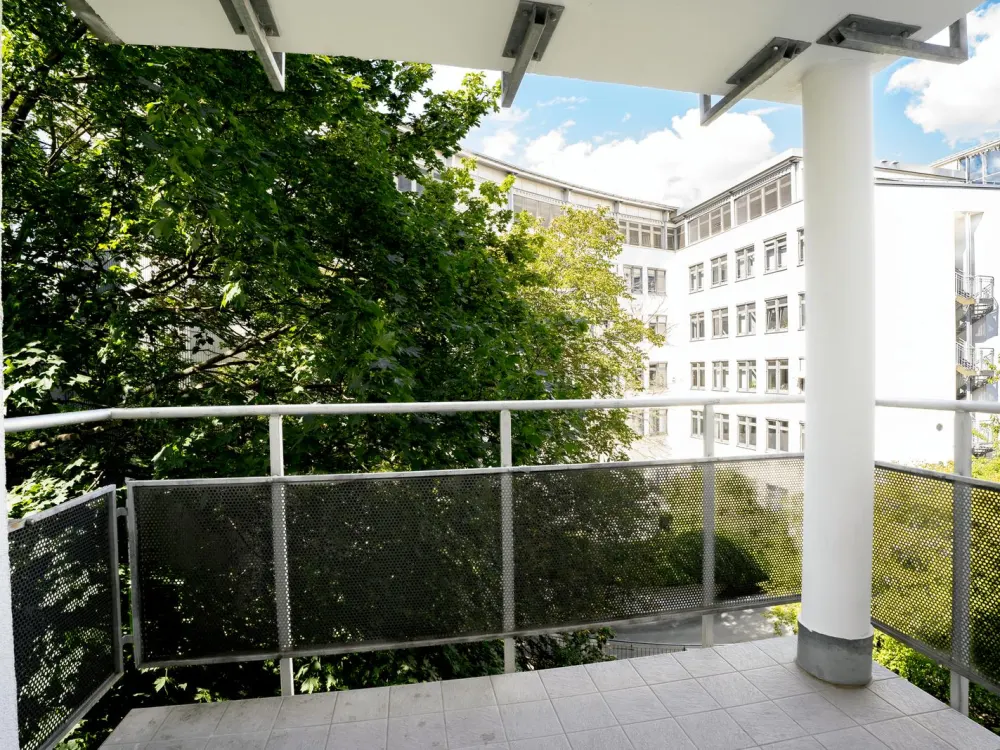 Aufzug im Gebäude! Inkl. neuer EBK