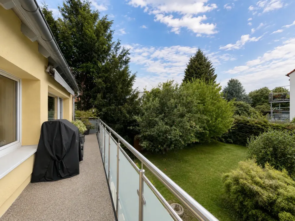3ZKB IN ENERGETISCH SANIERTEN HAUS MIT GROSSEM BALKON MIT GARTENBLICK IN RUHIGER LAGE WEHLHEIDEN