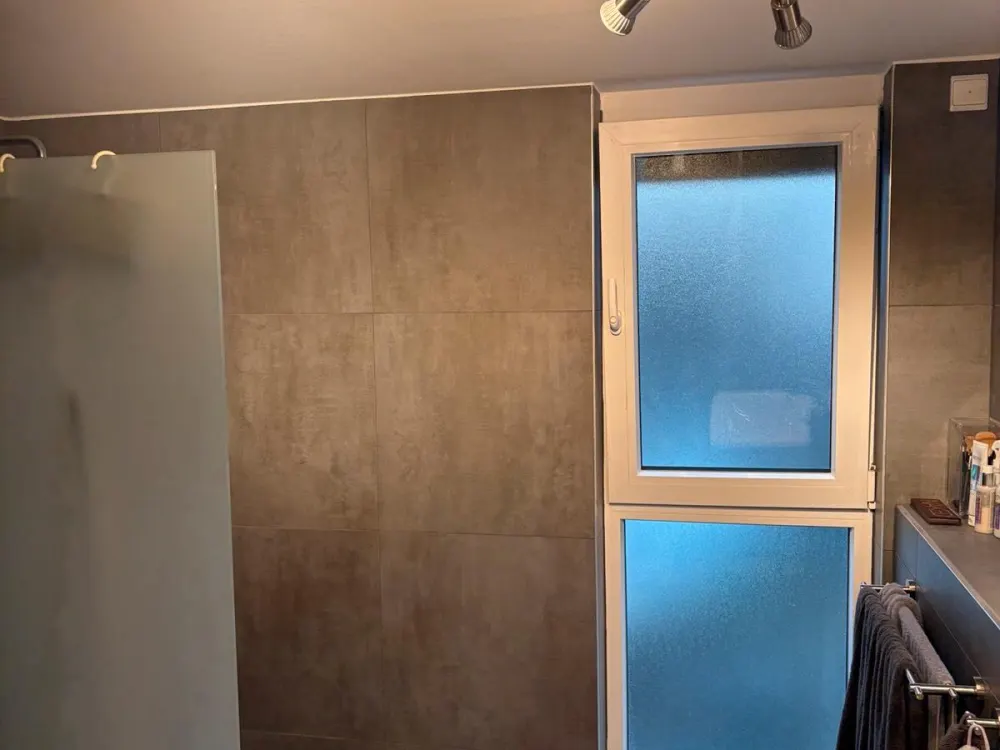 Neuwertige 2- Zimmer Wohnung mit Balkon & Einbauküche in Odenthal