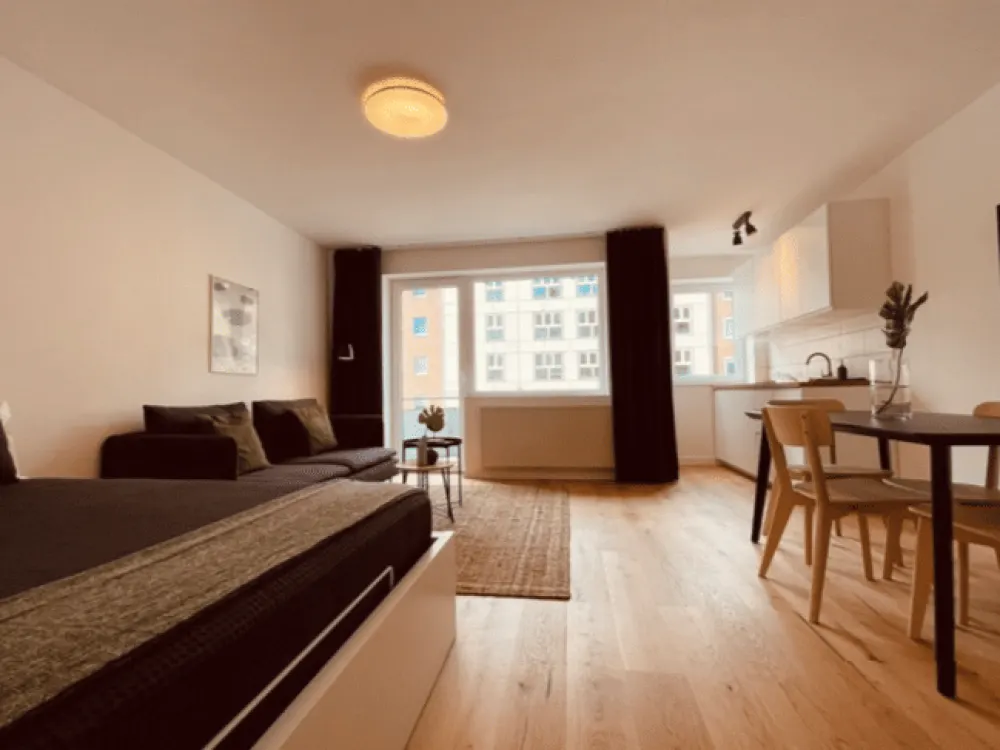 Hochwertig sanierte & möblierte Wohnung mit Balkon - fußläufig in die Innenstadt