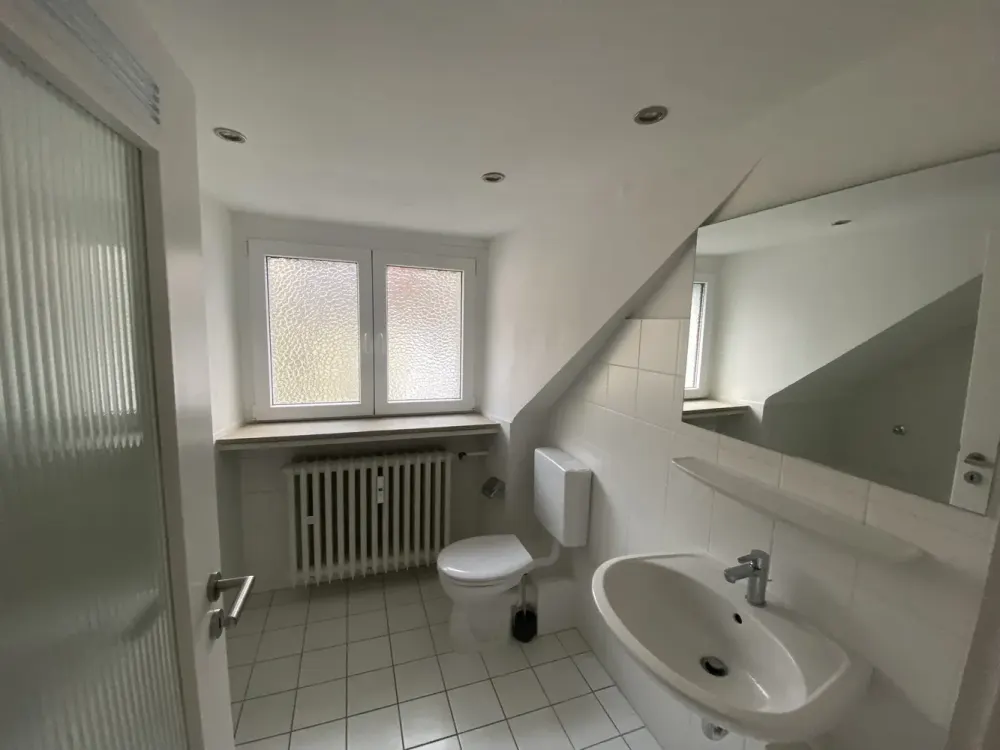 67qm 2,5 Zimmer Dachgeschosswohnung mit Küche in Köln Lindenthal Uninähe