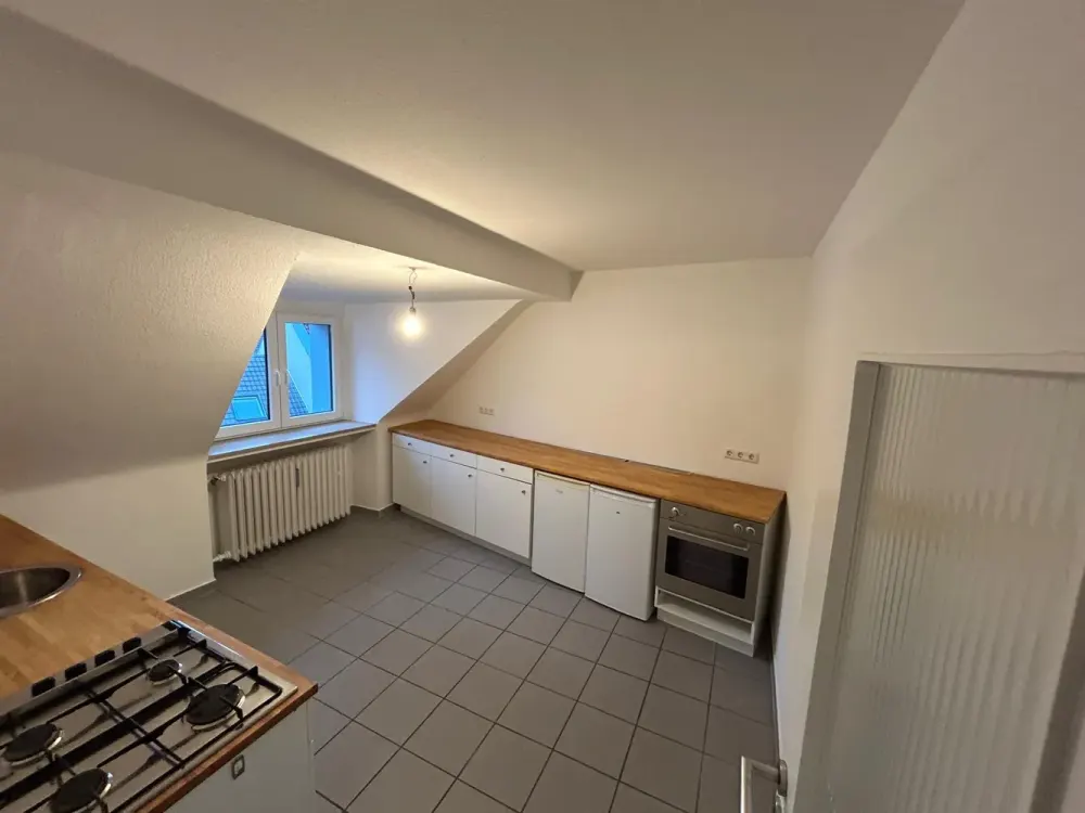 67qm 2,5 Zimmer Dachgeschosswohnung mit Küche in Köln Lindenthal Uninähe