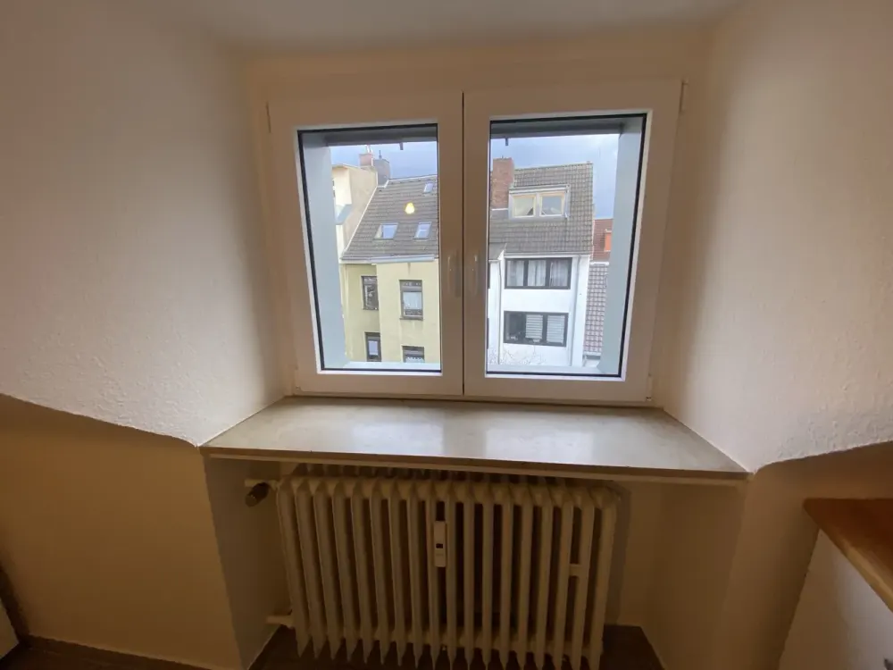 67qm 2,5 Zimmer Dachgeschosswohnung mit Küche in Köln Lindenthal Uninähe