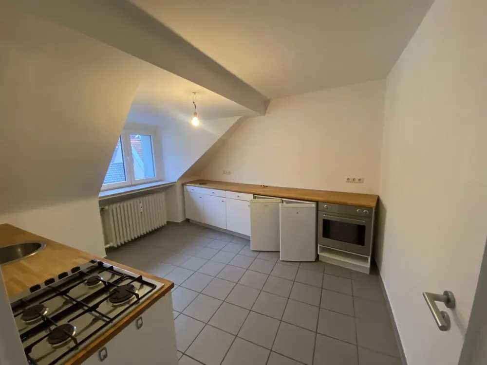 67qm 2,5 Zimmer Dachgeschosswohnung mit Küche in Köln Lindenthal Uninähe