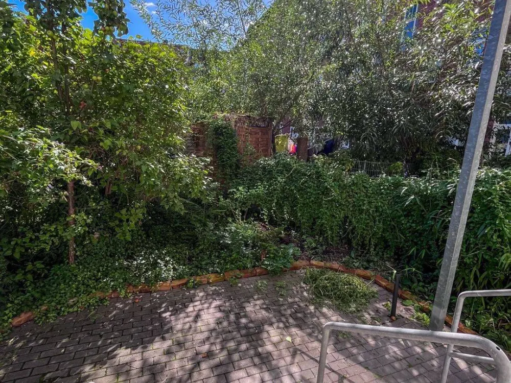 CENTRALLY LOCATED - Perfectly laid out 3-room apartment with balcony and elevator seeks new tenants !!!