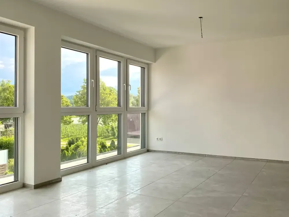 Moderne 2,5-Zimmer-Wohnung in Friedrichshafen