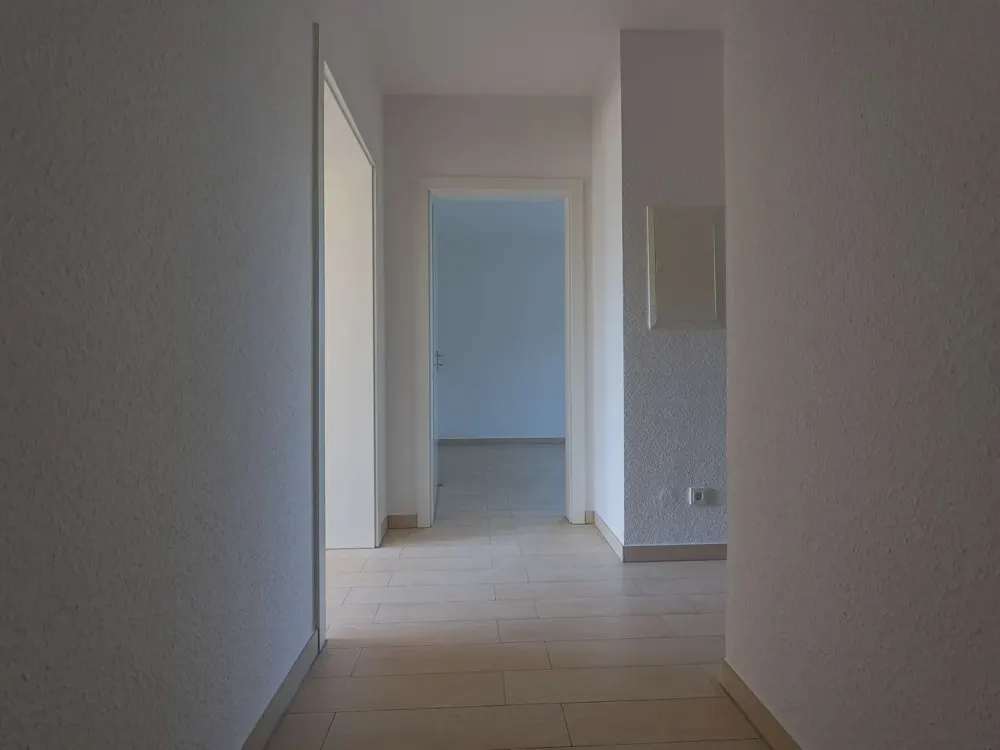 Bright 1.5-Room Apartment with South-Facing Loggia in Köln-Höhenhaus