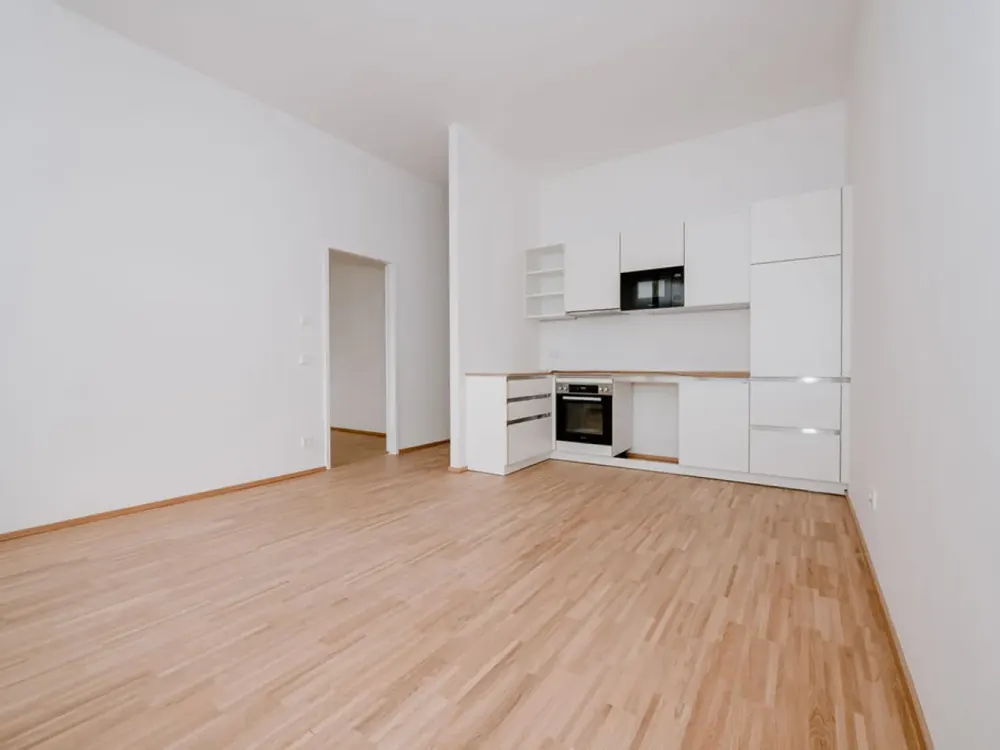 Modern 2-Room Apartment with Fitted Kitchen