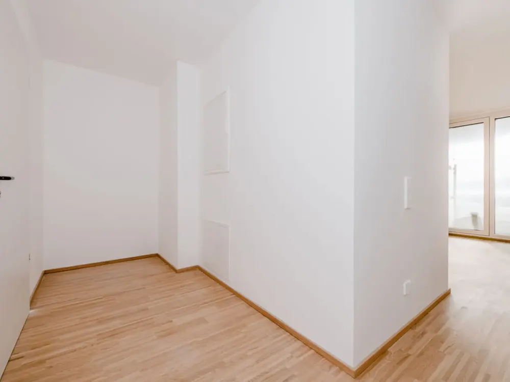 Modern 2-Room Apartment with Fitted Kitchen