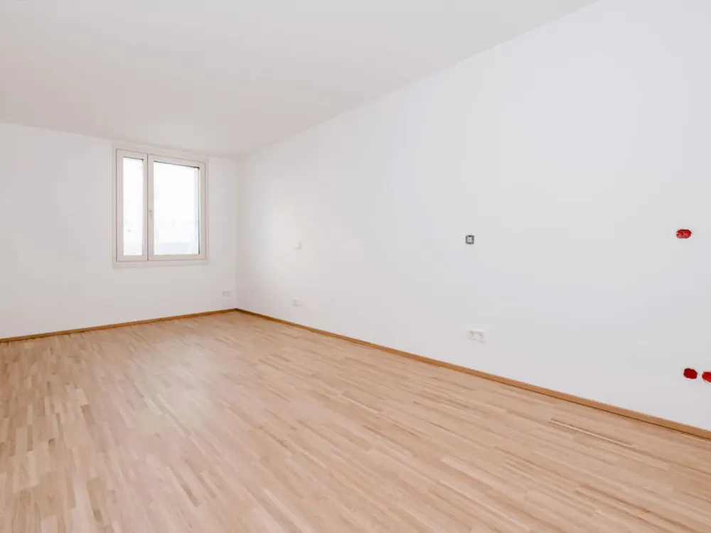 Modern 2-Room Apartment with Fitted Kitchen