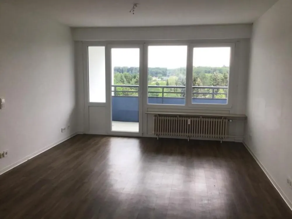 Schöne Aussicht: Familienfreundliche 4-Zimmerwohnung mit Balkon