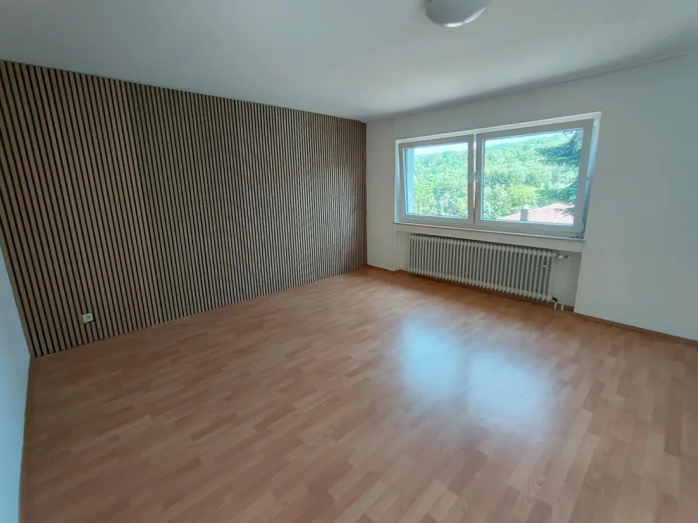 Gepflegte 2 ZKB-Mietwohnung in wunderschöner Lage