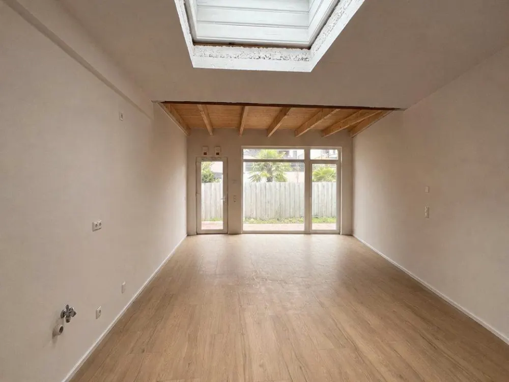 Großzügige Studio-Maisonette mit Schlafgalerie in der Neustadt