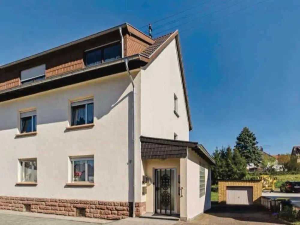 Große Wohnung im 2. OG / Friedrichsthal-Bildstock