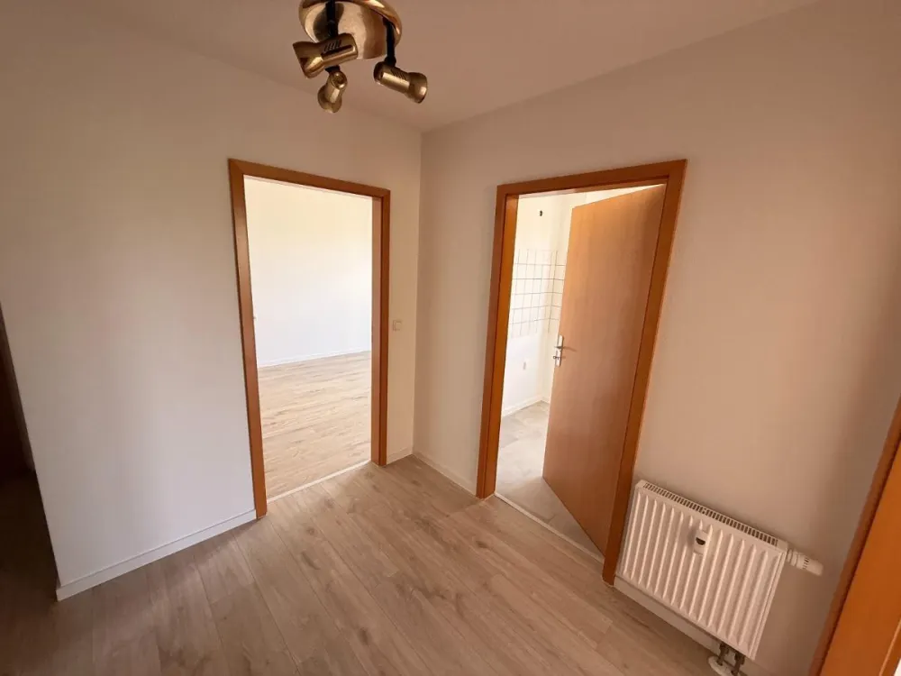 II 2-Raum Wohnung mit Balkon und TG-Stellplatz / sofort frei II