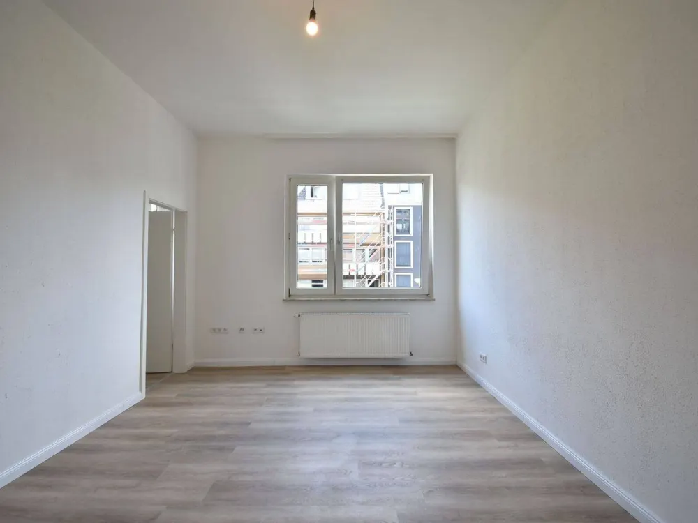Frisch renoviert! Zentrale 2-Zi-Whg zu vermieten