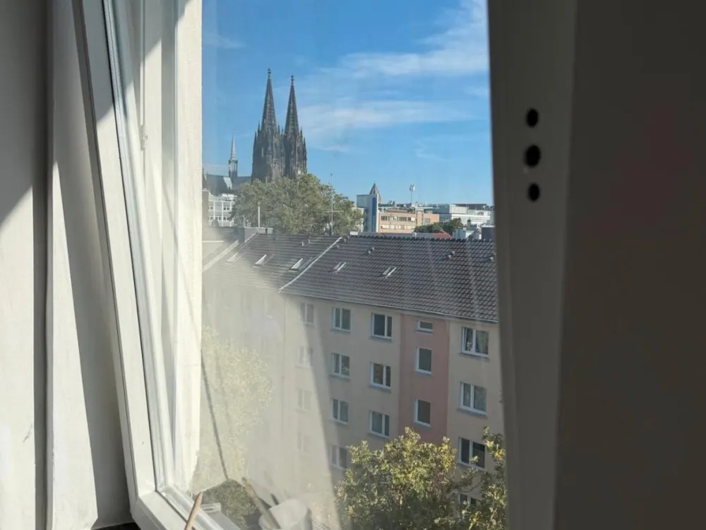 Schöne Zweizimmerwohnung mit Domblick nähe Hansaring Köln