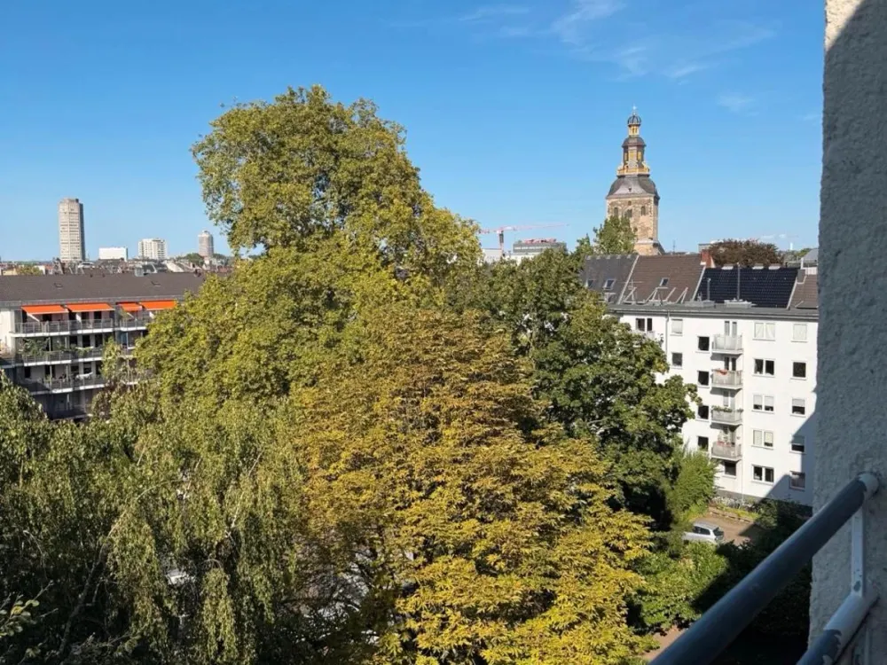 Schöne Zweizimmerwohnung mit Domblick nähe Hansaring Köln