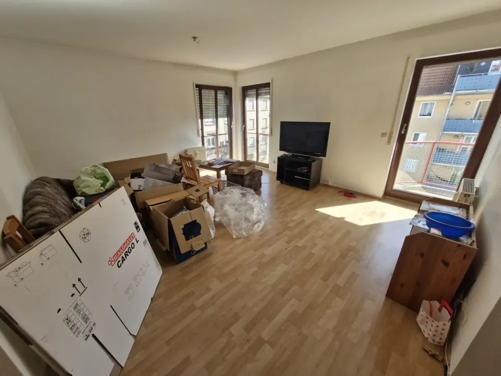 Schöne helle 3 Zimmer Wohnung im 3. Stock im Offenbacher Nordend mit Küche