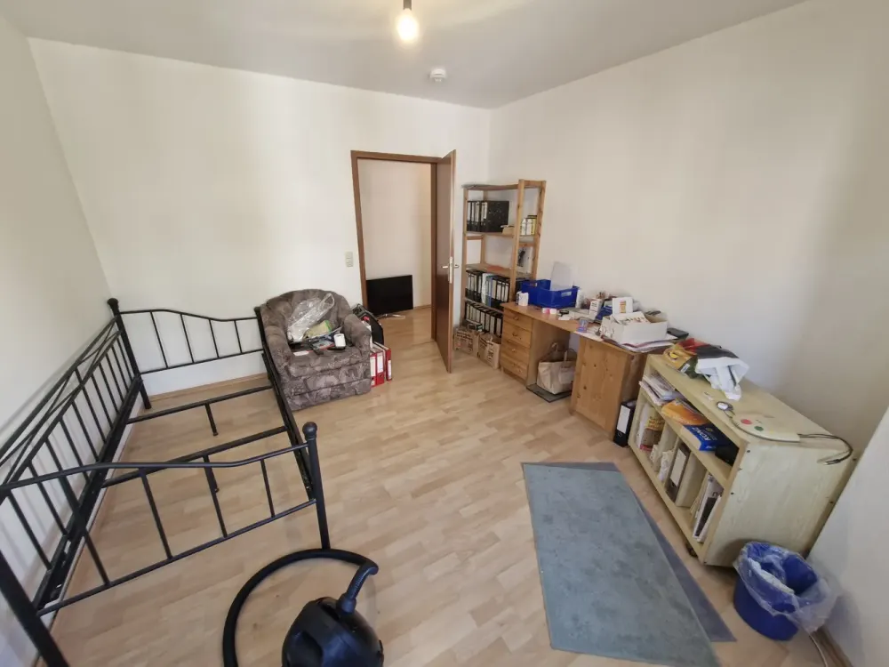 Schöne helle 3 Zimmer Wohnung im 3. Stock im Offenbacher Nordend mit Küche
