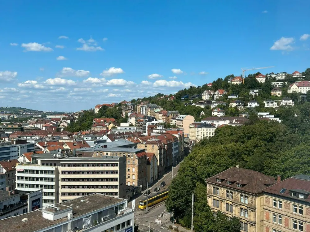 Möbliert - Aussicht - Renoviert - Stadtmitte