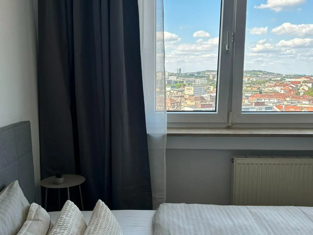 Möbliert - Aussicht - Renoviert - Stadtmitte