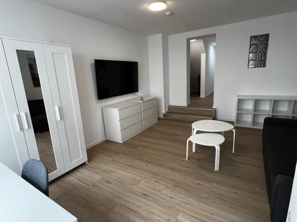 Neu renovierte voll ausgestattetes 1 Zimmerappartement im Stadtkern Degerloch