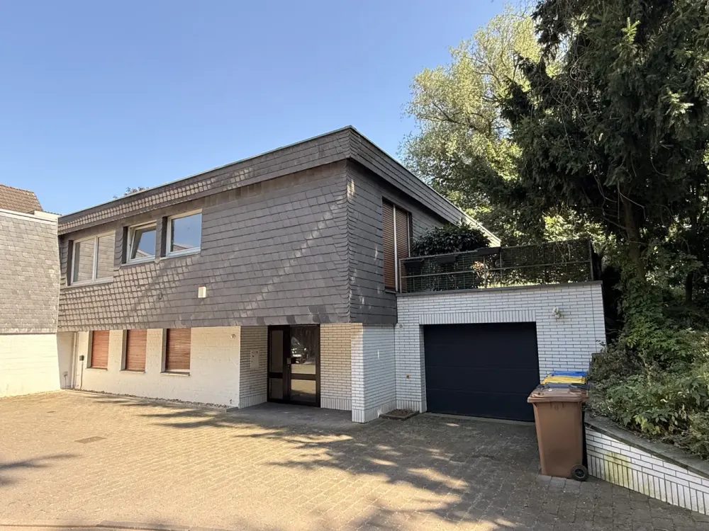 Außergewöhnliches Architektenhaus mit 6-Zimmern Loft-Charakter, Kamin und Terrasse am Schwarzbach