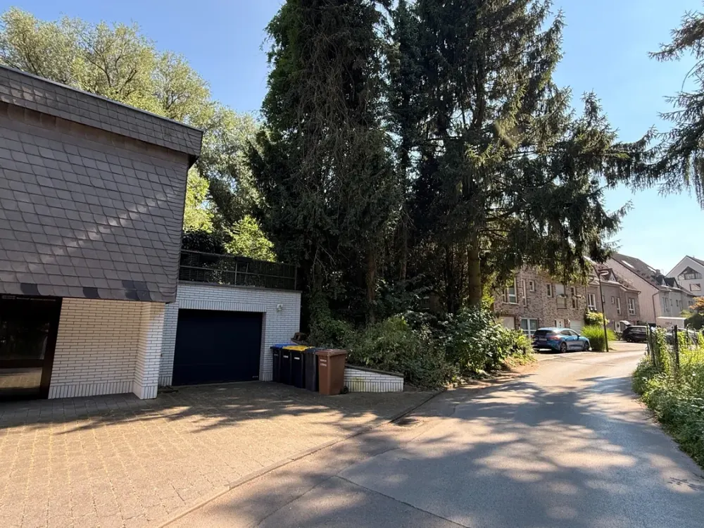 Außergewöhnliches Architektenhaus mit 6-Zimmern Loft-Charakter, Kamin und Terrasse am Schwarzbach