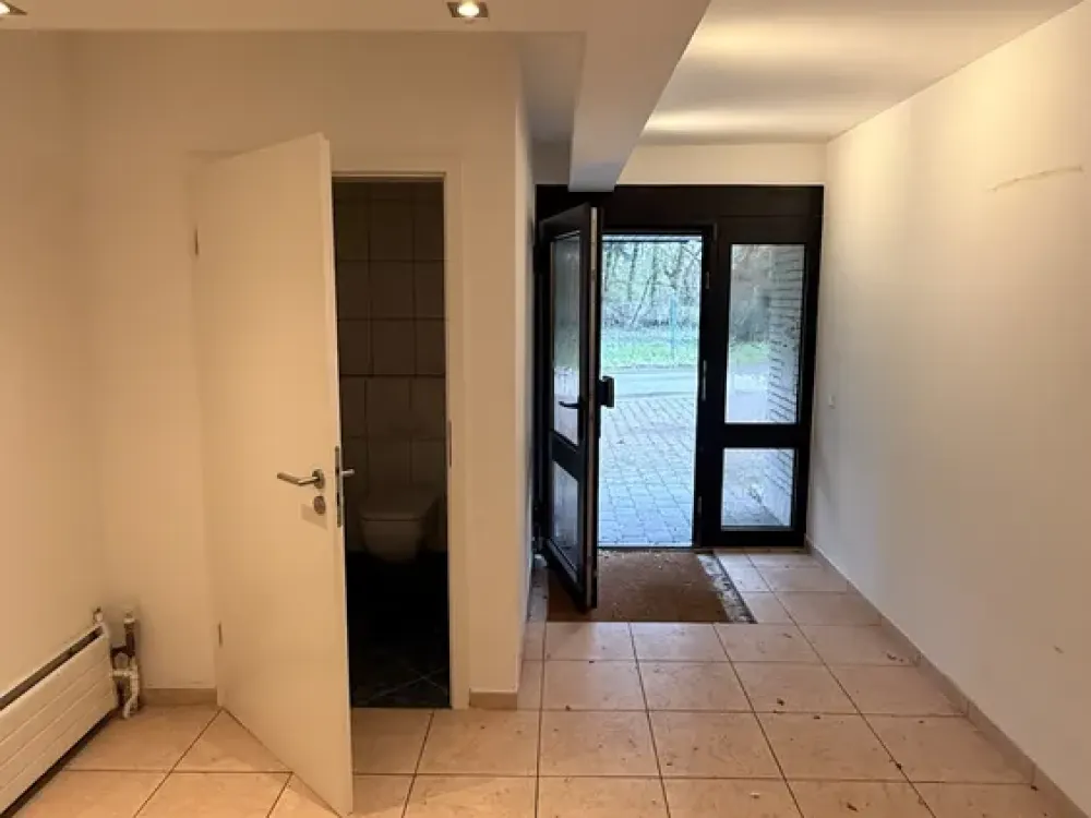 Außergewöhnliches Architektenhaus mit 6-Zimmern Loft-Charakter, Kamin und Terrasse am Schwarzbach