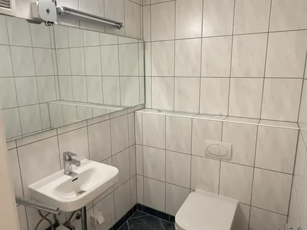 Außergewöhnliches Architektenhaus mit 6-Zimmern Loft-Charakter, Kamin und Terrasse am Schwarzbach