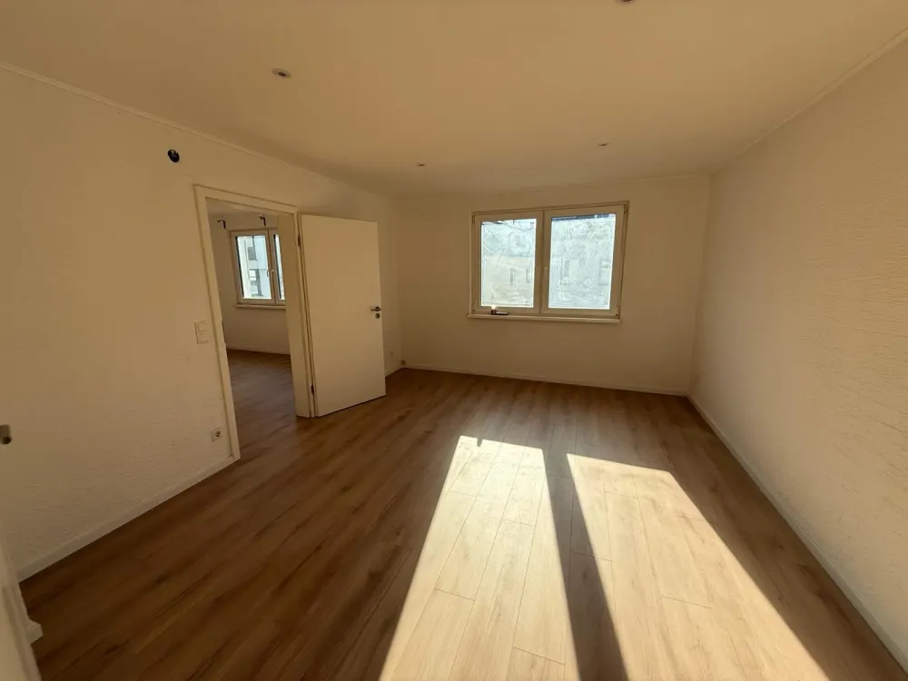 Schöne renovierte 2,5 Zimmer in Sindelfingen Stadtmitte