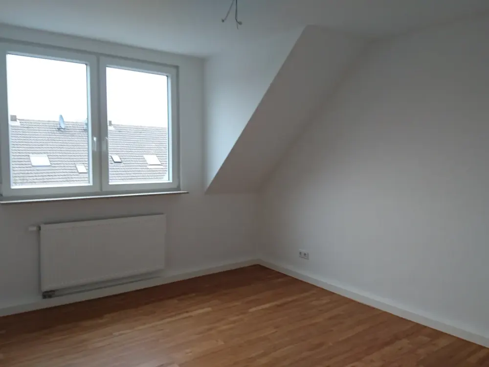 sehr schönes Dachgeschoss-Appartement mit Blick ins Grüne