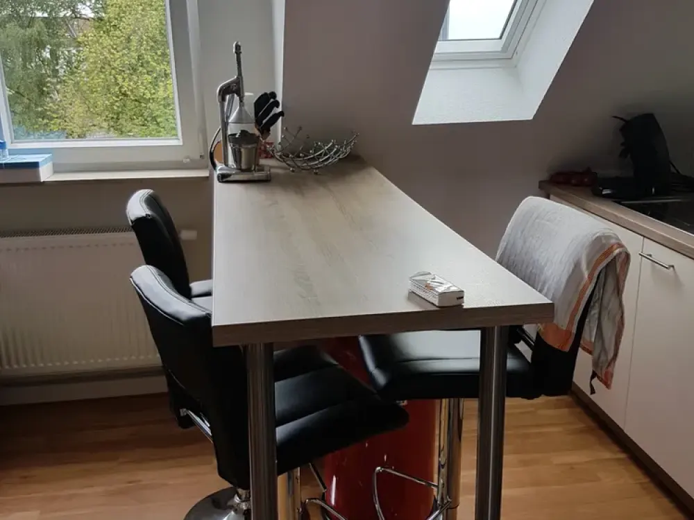 sehr schönes Dachgeschoss-Appartement mit Blick ins Grüne