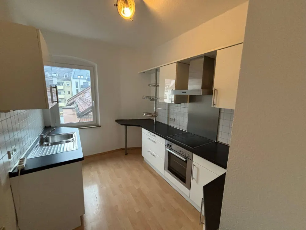 Ideal für 1-2 Personen: Gepflegte 2-1/2-Zi-Wohnung Südstadt/Voltastrasse ohne Balkon/ohne Lift im 3. OG