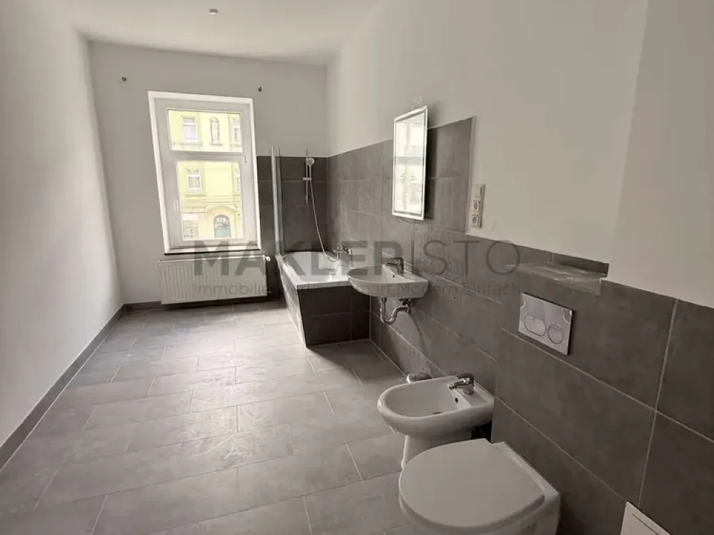 **Frisch modernisierte 3-Zimmer-Altbauwohnung mit Stuck & Tageslichtbad in Möckern**