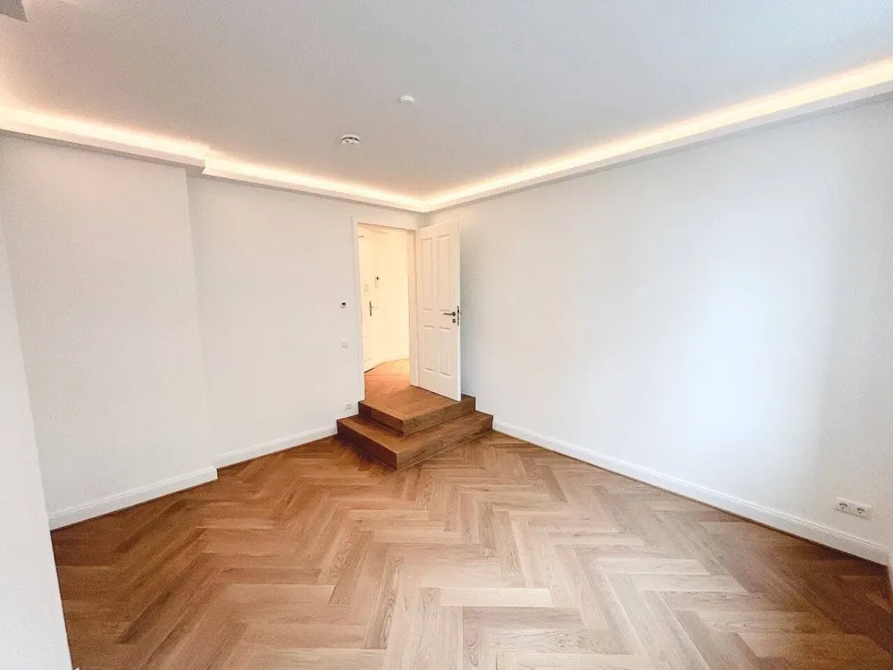 Wohnen mit Stil! + Erstbezug + Balkon + Parkett + Fußbodenheizung + Wanne & Dusche + LED-Licht