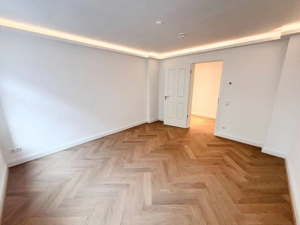Wohnen mit Stil! + Erstbezug + Balkon + Parkett + Fußbodenheizung + Wanne & Dusche + LED-Licht